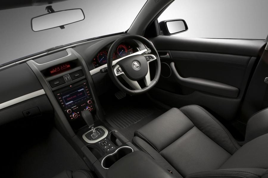  Holden Commodore VE SS V Sportwagon 2008 года  (фото 2 из 29)